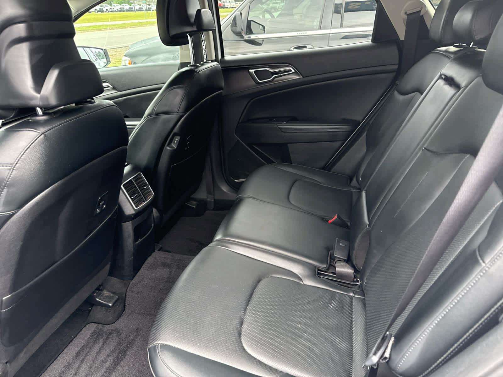 Used 2023 Kia Sportage EX FWD image 14
