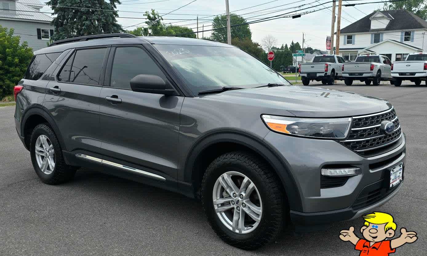 Used 2023 Ford Explorer XLT w/ Equipment Group 202A AWD/4WD image 7