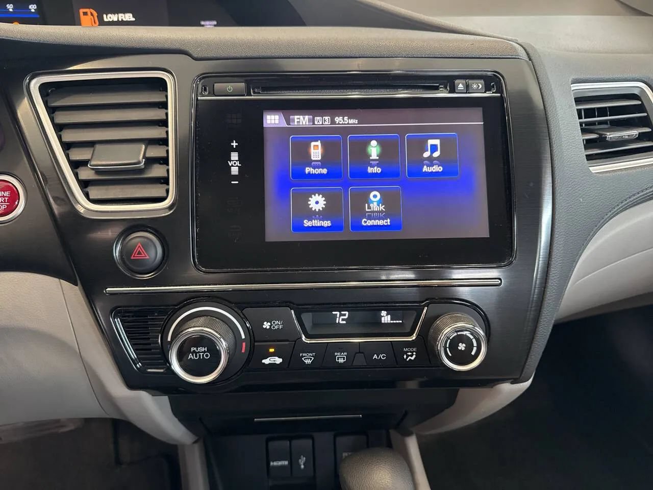 Used 2015 Honda Civic Hybrid Sedan image 22