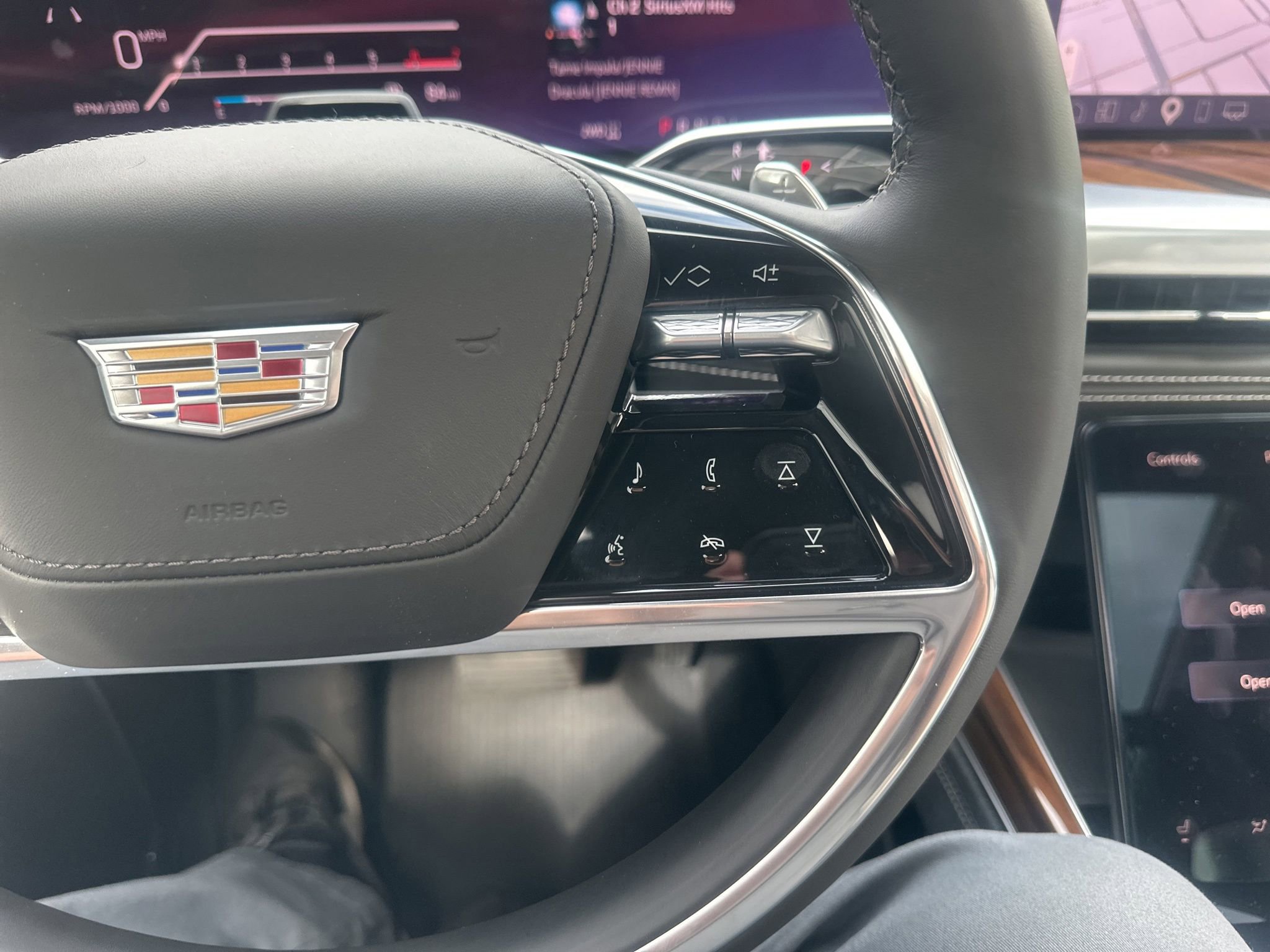 Used 2026 Cadillac Escalade Platinum Sport w/ LPO, ONYX Package image 55