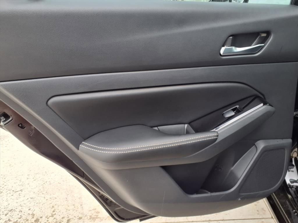 Used 2022 Nissan Altima 2.5 SL FWD image 10