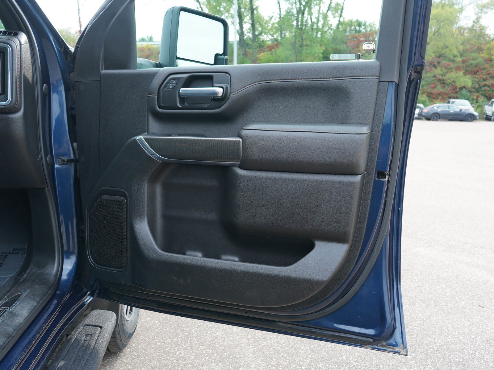 Used 2022 GMC Sierra 2500 AT4 w/ Gooseneck/5TH Wheel Package AWD/4WD image 9