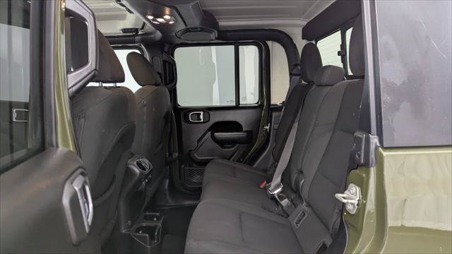 Used 2023 Jeep Gladiator Sport AWD/4WD image 17
