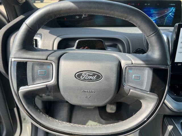 Used 2025 Ford Expedition Platinum w/ Stealth Performance Package AWD/4WD image 23