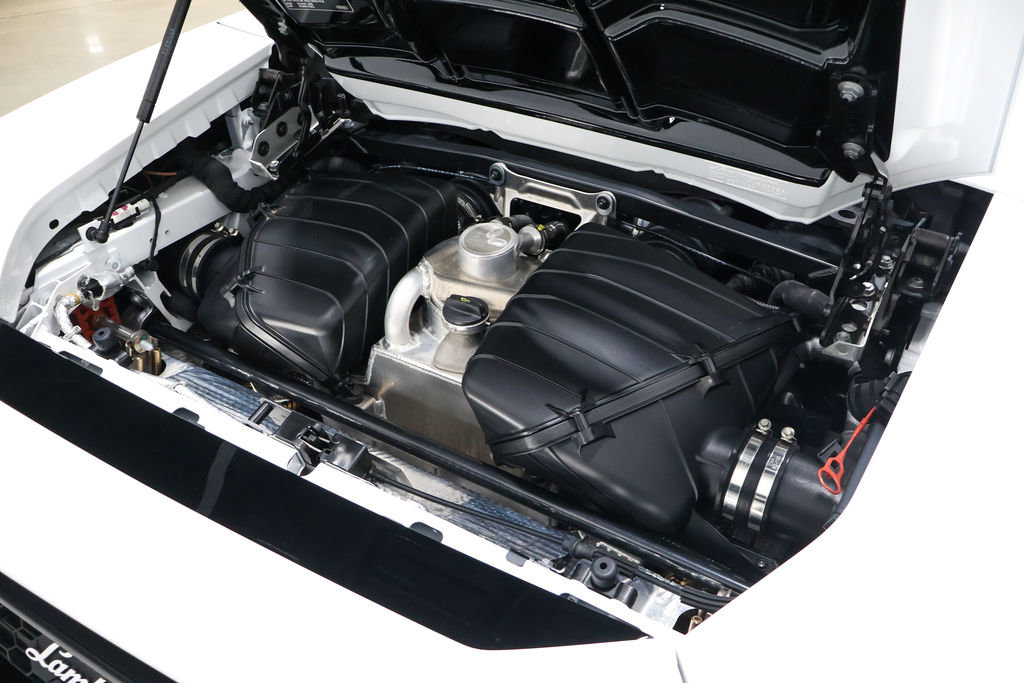 Used 2024 Lamborghini Huracan EVO image 70