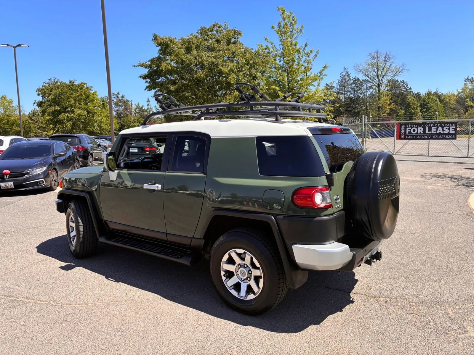 Used 2014 Toyota FJ Cruiser 4WD w/ Upgrade Package image 10