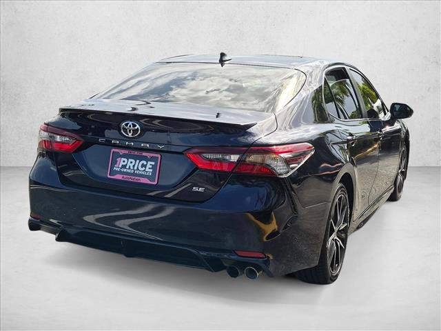 Used 2022 Toyota Camry SE w/ Convenience Package FWD image 5