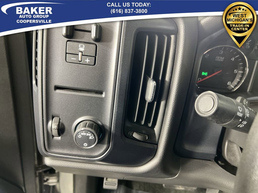 Used 2018 Chevrolet Silverado 1500 Custom w/ Custom Value Package image 17