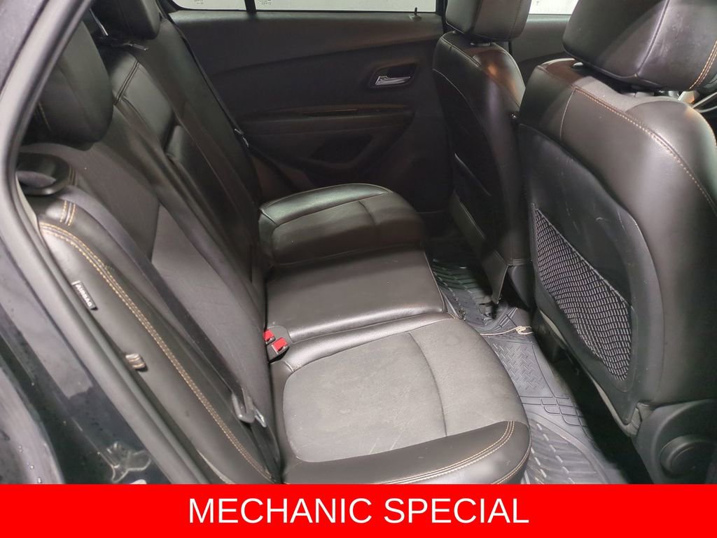 Used 2018 Chevrolet Trax LT w/ LT Convenience Package image 20