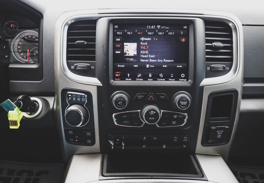 Used 2019 RAM 1500 Big Horn AWD/4WD image 4