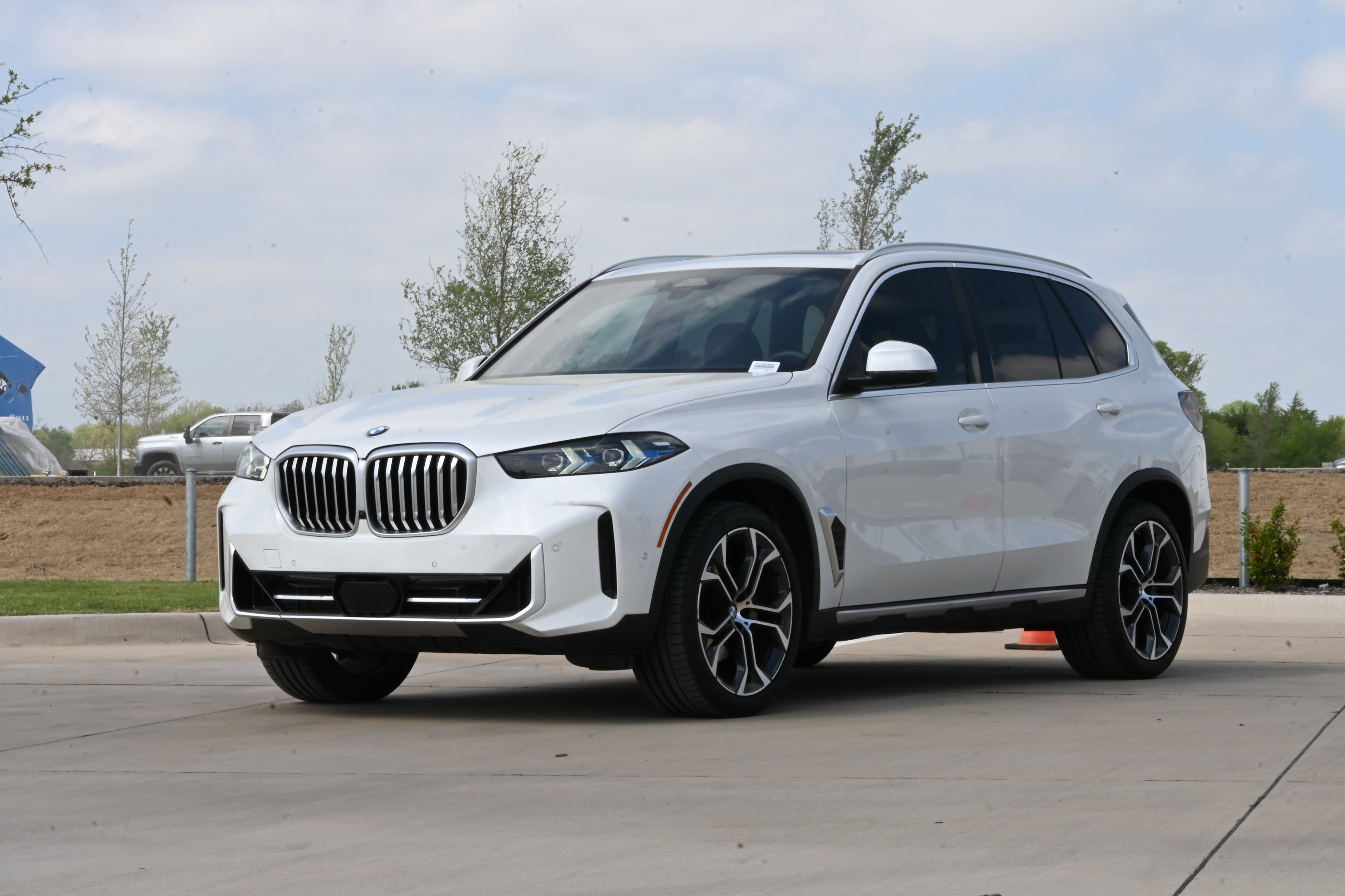 Certified 2025 BMW X5 xDrive40i w/ Premium Package image 5