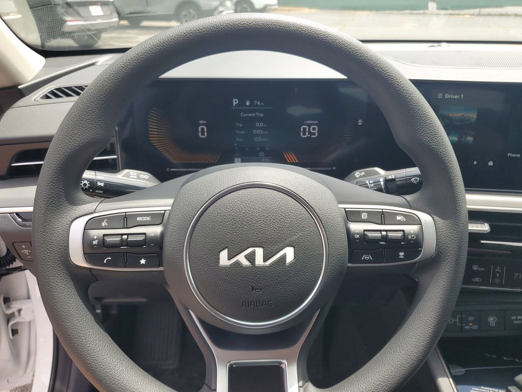 New 2026 Kia K5 LXS FWD image 10