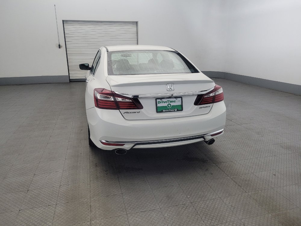 Used 2017 Honda Accord Sport image 6