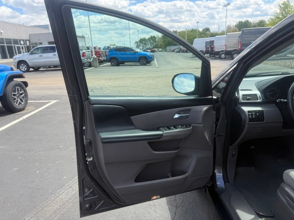 Used 2015 Honda Odyssey EX image 10