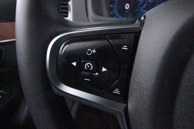 Certified 2025 Volvo XC90 B6 Plus w/ Protection Package Premier image 19