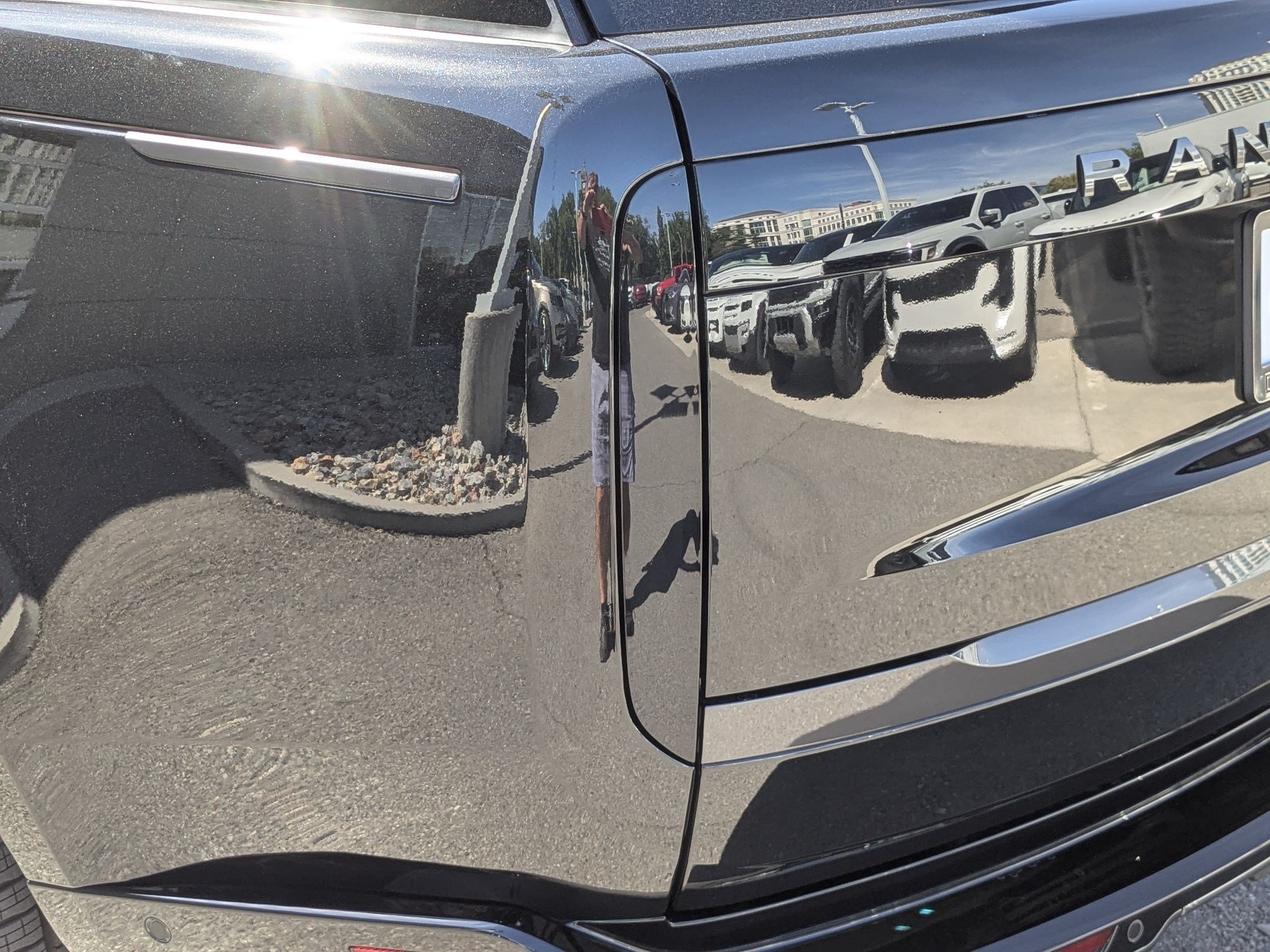 New 2026 Land Rover Range Rover SE AWD/4WD image 11