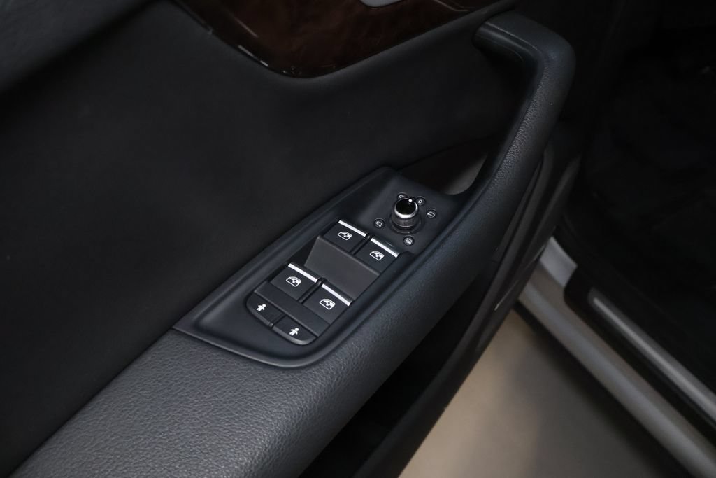Used 2019 Audi Q7 2.0T Premium Plus w/ Premium Plus Package AWD/4WD image 13