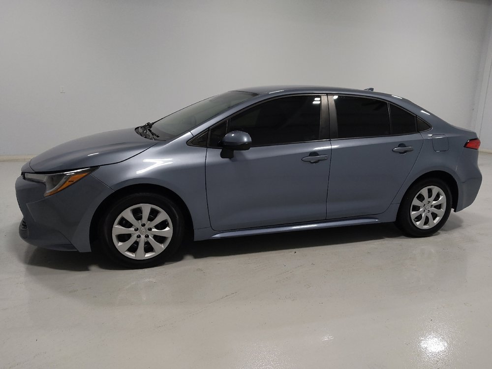 Used 2022 Toyota Corolla LE image 2