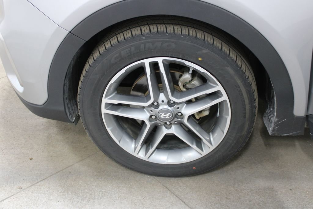 Used 2017 Hyundai Santa Fe Limited image 35