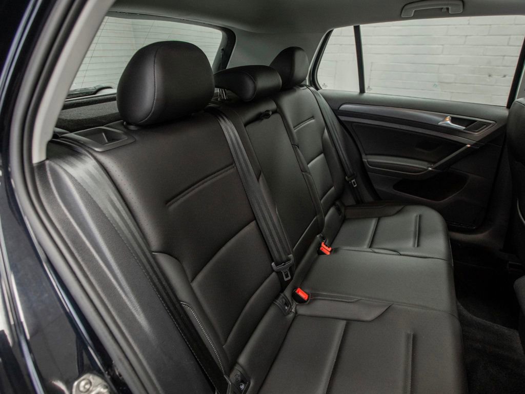 Used 2019 Volkswagen Golf SE w/ Driver Assistance Package image 25