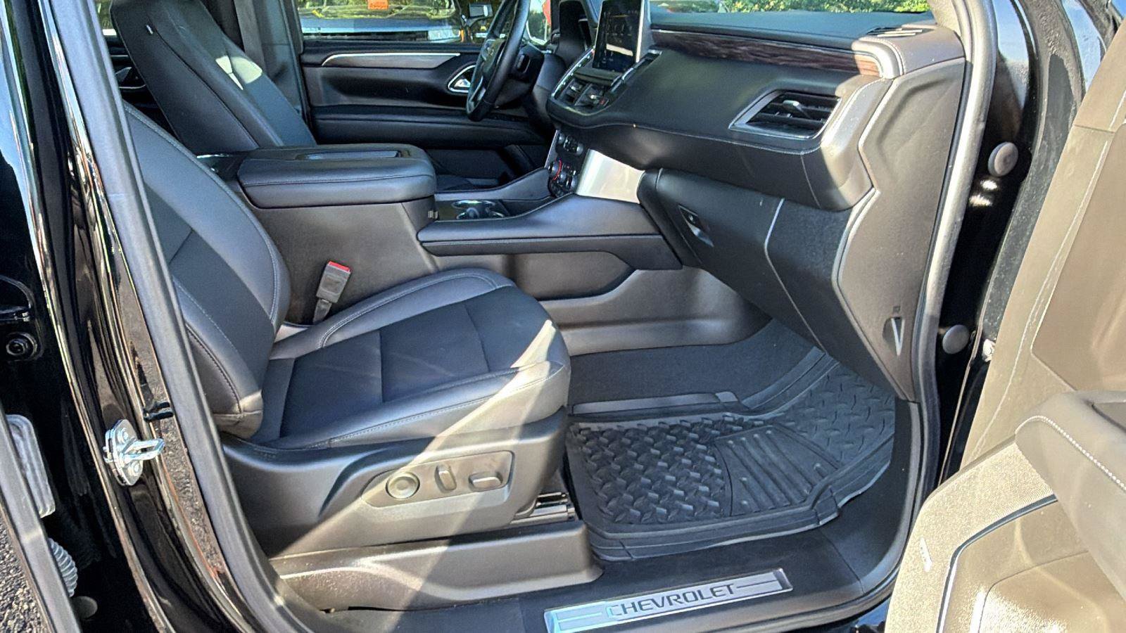 Used 2023 Chevrolet Tahoe Z71 w/ Luxury Package AWD/4WD image 20