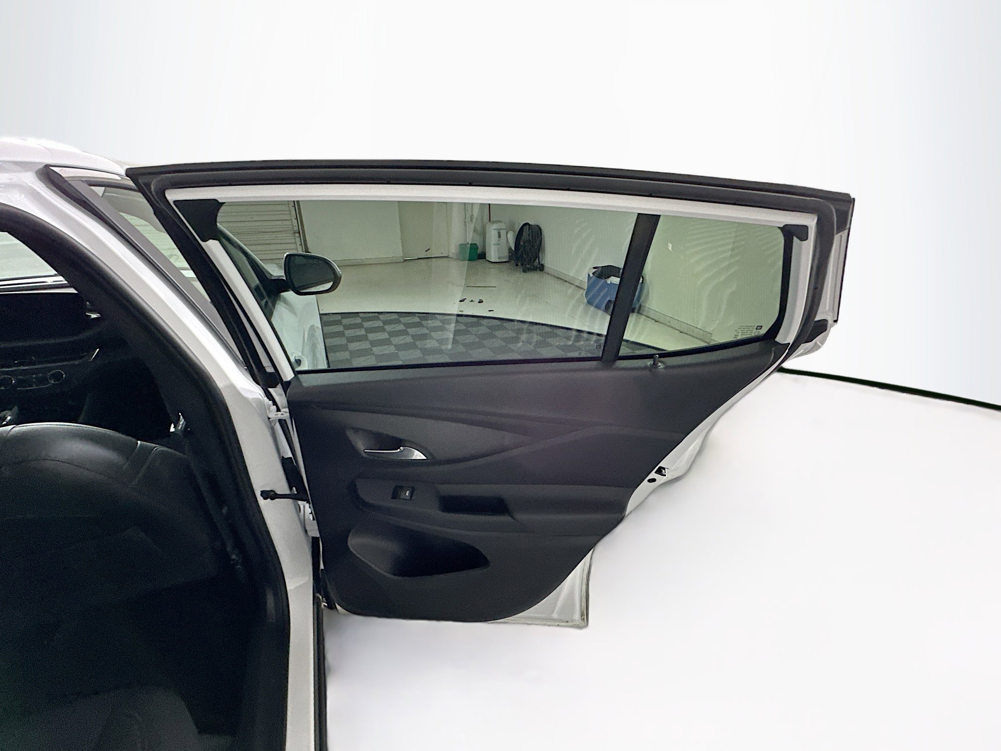 Used 2025 Buick Envista Preferred FWD image 29