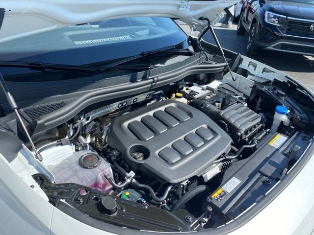 New 2025 Volkswagen Tiguan SE R-Line image 66