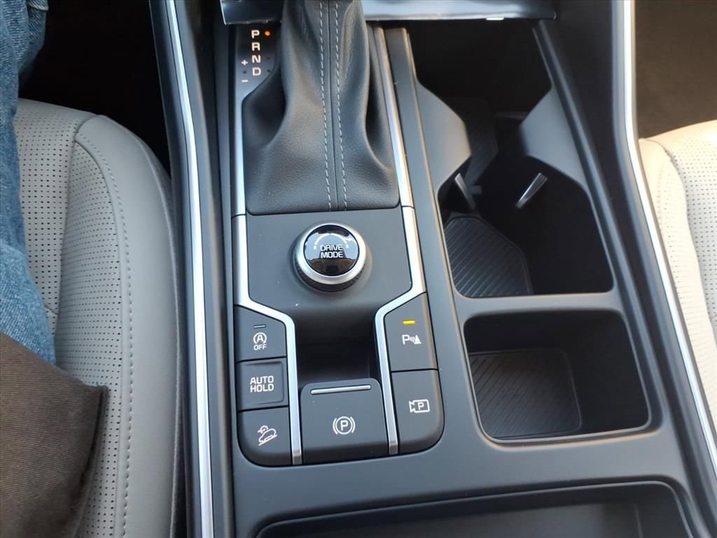 New 2026 Kia Sorento S w/ S Panoramic Sunroof Package FWD image 17