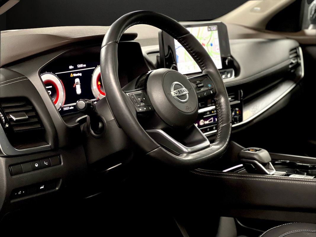 Used 2021 Nissan Rogue Platinum image 12