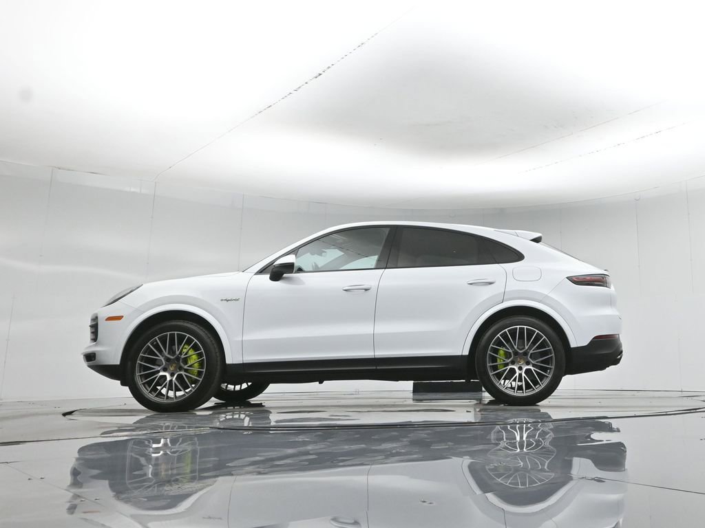 Used 2022 Porsche Cayenne E-Hybrid Coupe image 46