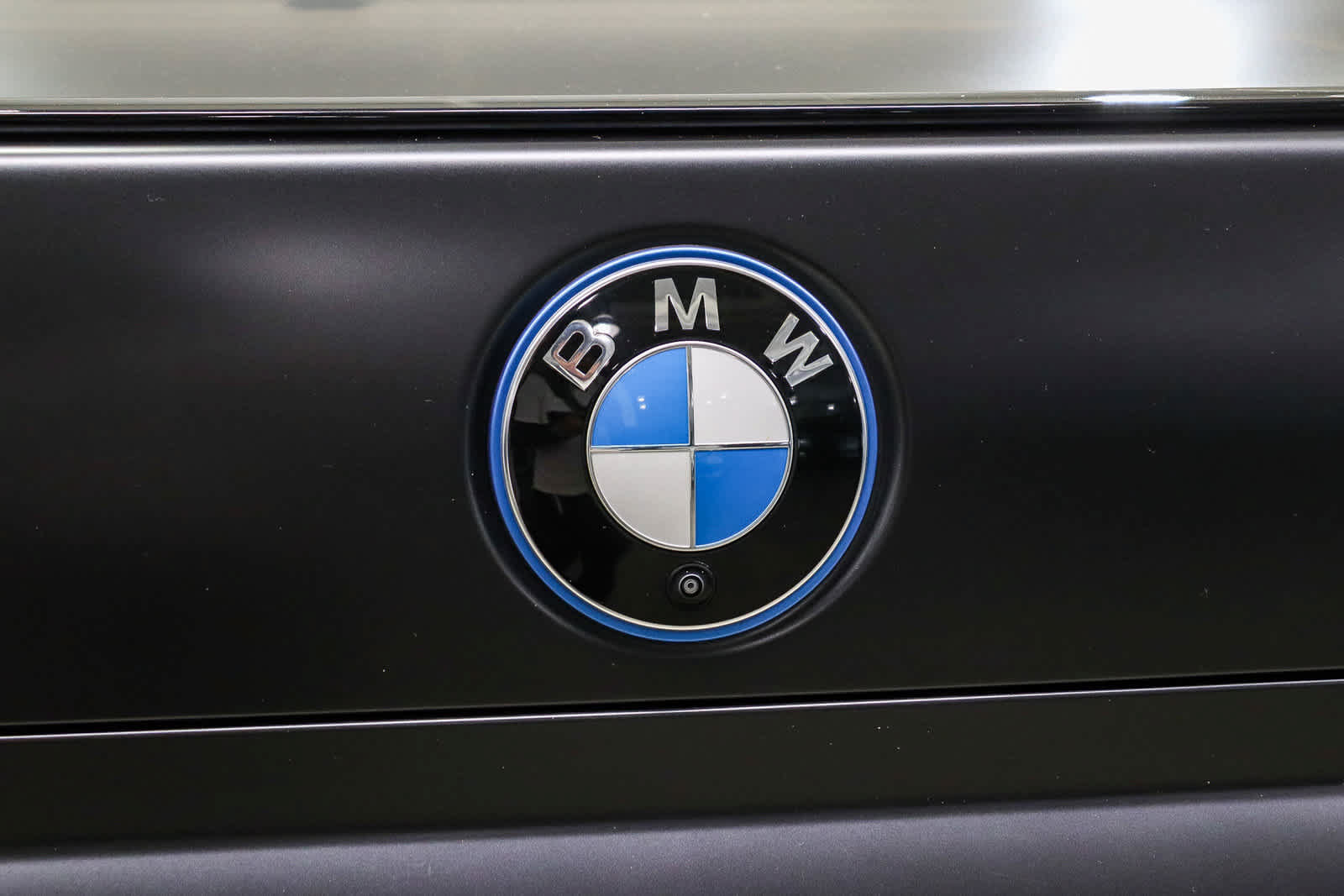 Used 2025 BMW i7 eDrive50 w/ M Sport Package RWD image 13