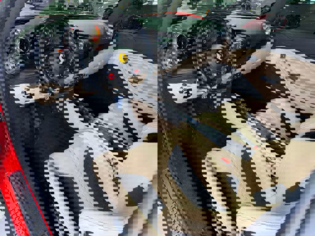 Used 2022 Ferrari F8 Tributo image 9