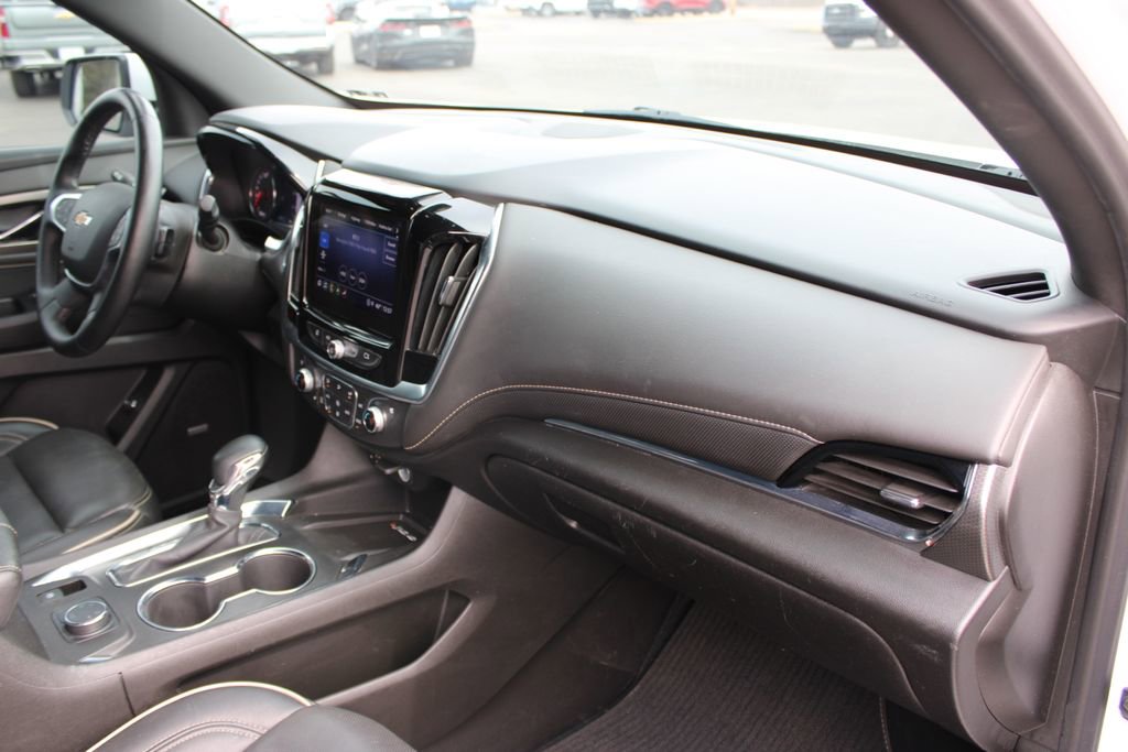 Used 2023 Chevrolet Traverse Premier AWD/4WD image 31