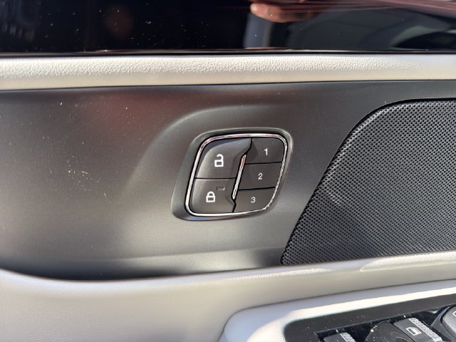 New 2026 Lincoln Nautilus Reserve AWD/4WD image 19