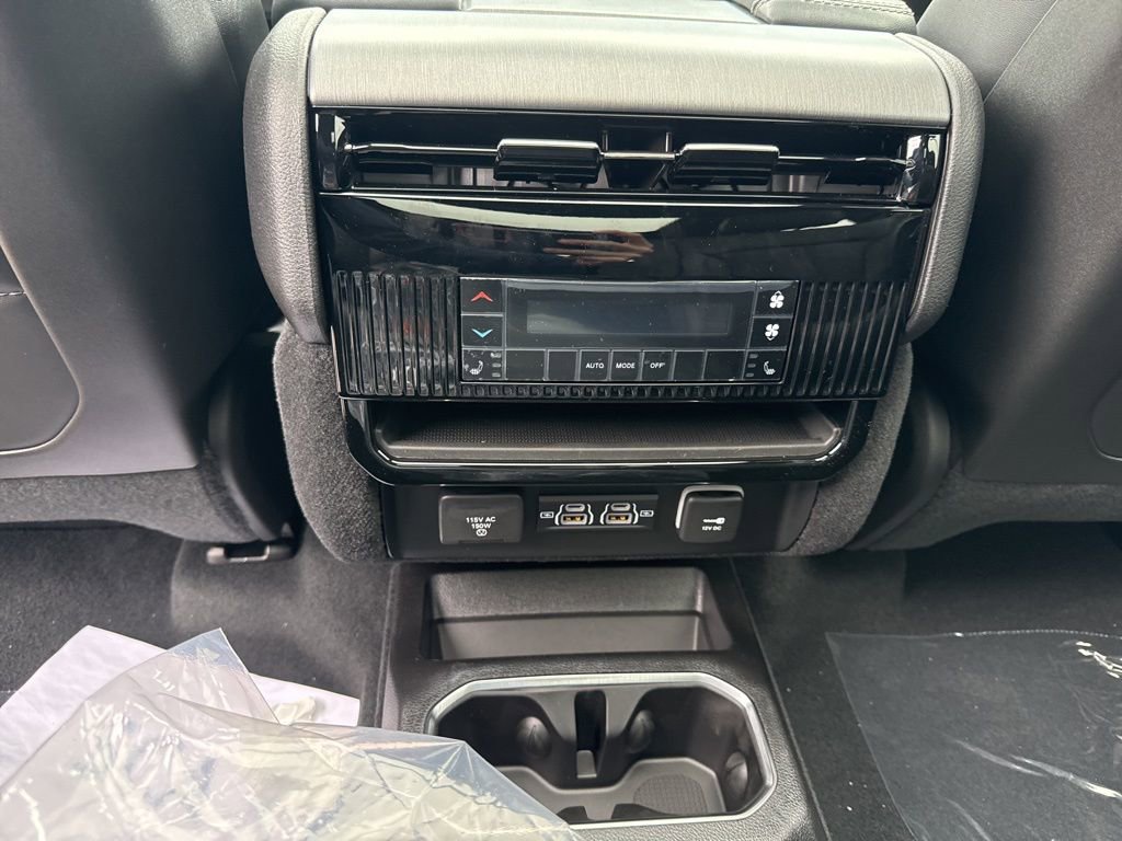 New 2026 Jeep Grand Wagoneer Limited w/ Premium Group II image 25