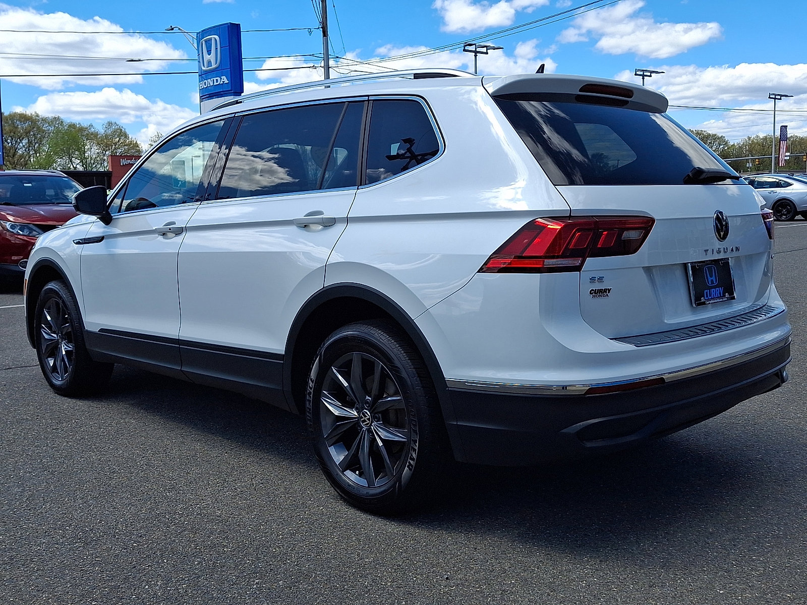 Used 2023 Volkswagen Tiguan SE AWD/4WD image 6