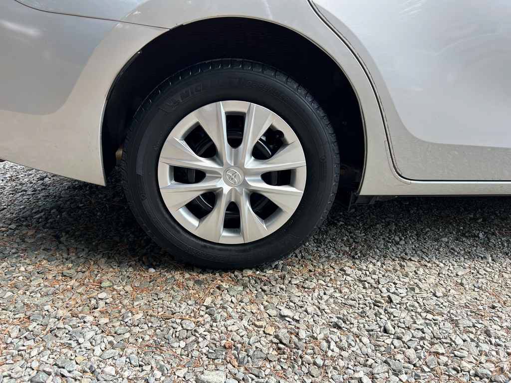 Used 2014 Toyota Corolla L FWD image 19