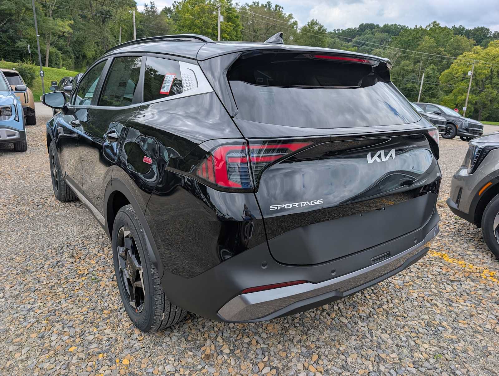 New 2026 Kia Sportage EX w/ EX Panorama Roof Package AWD/4WD image 9
