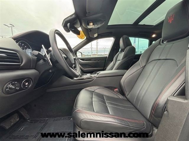 Used 2024 Maserati Levante GT Ultima AWD/4WD image 9