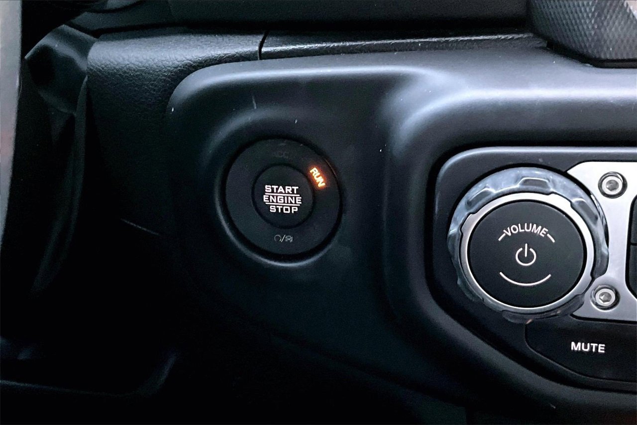 Used 2023 Jeep Wrangler Unlimited Sahara w/ Cold Weather Group image 26