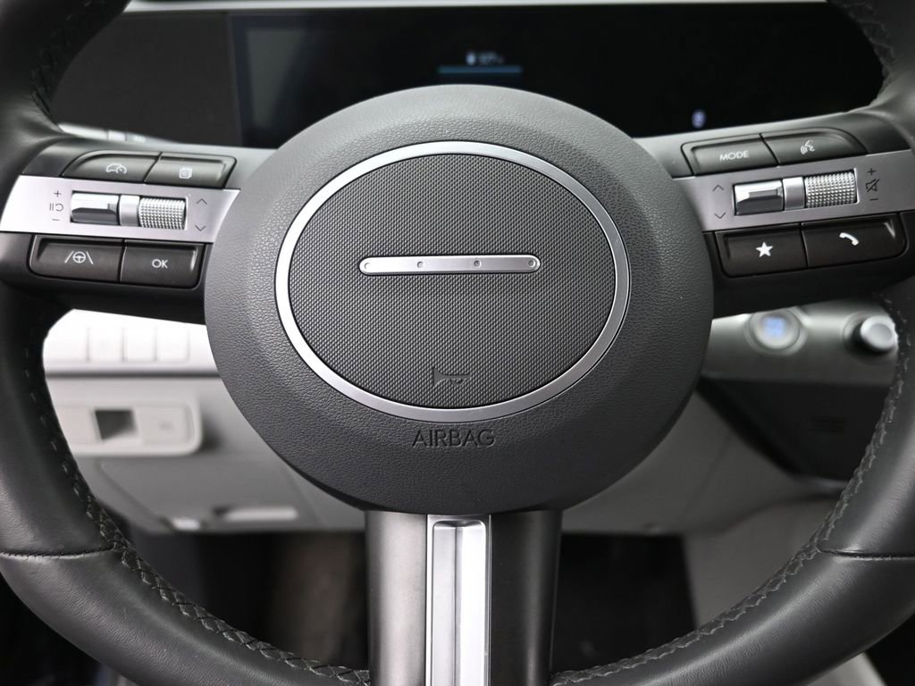 Used 2025 Hyundai Kona SEL image 16