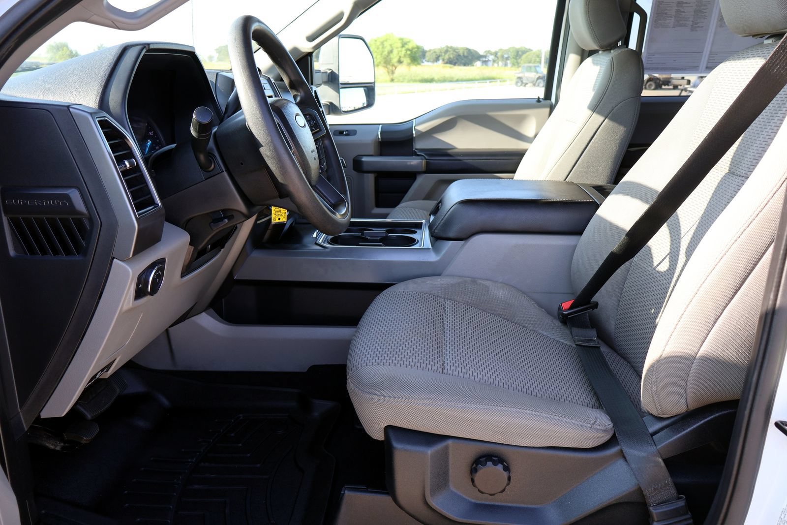 Used 2020 Ford F250 XLT w/ FX4 Off-Road Package AWD/4WD image 19