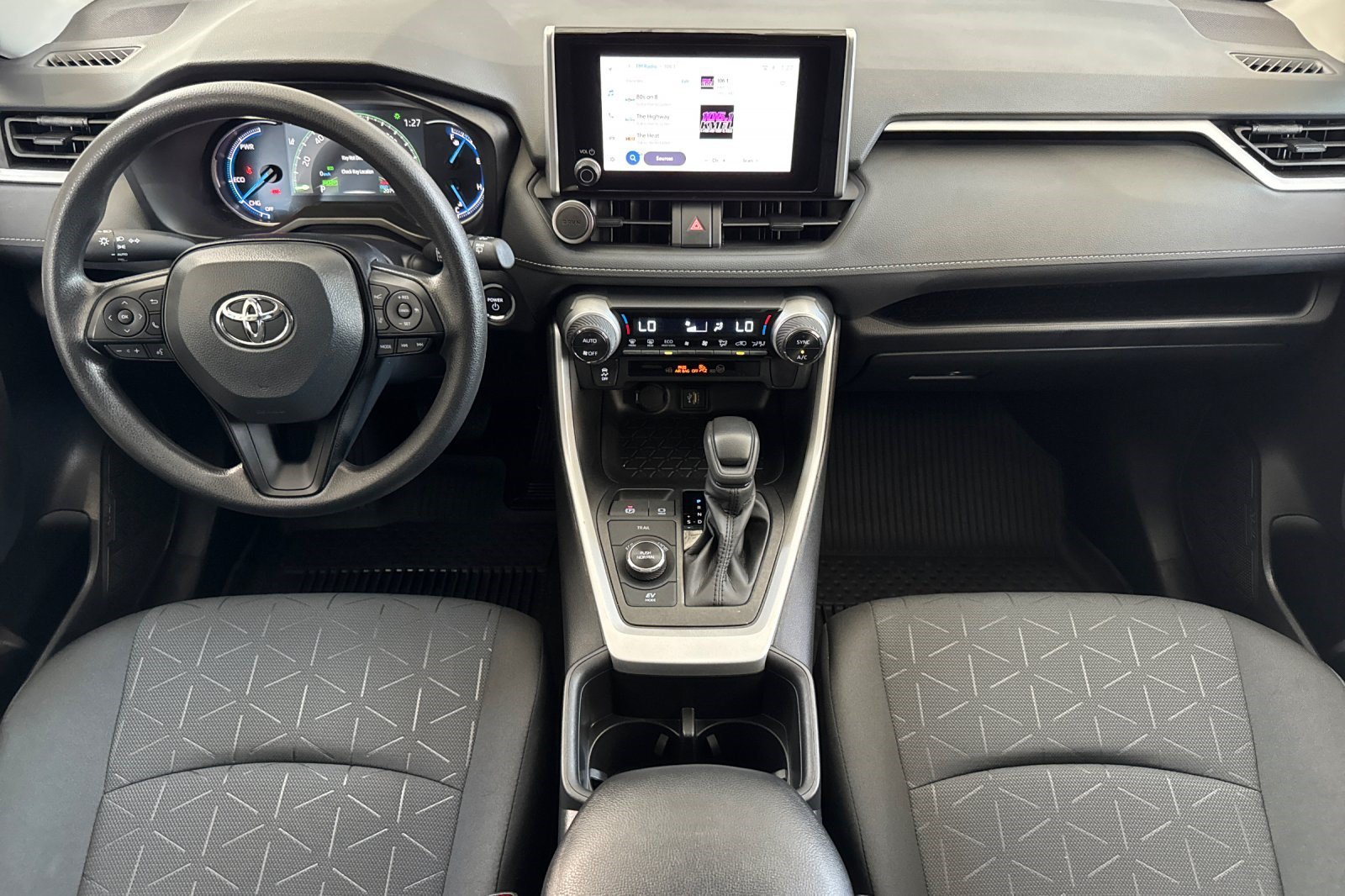 Used 2025 Toyota RAV4 XLE w/ Convenience Package AWD/4WD image 17