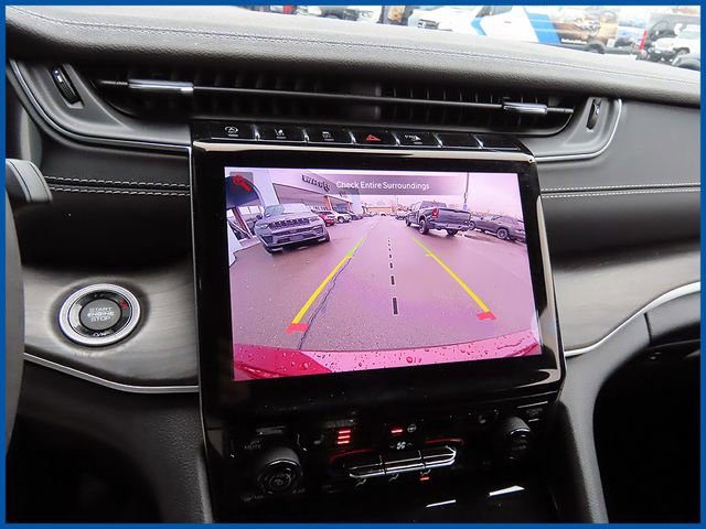 Used 2023 Jeep Grand Cherokee L Limited AWD/4WD image 20