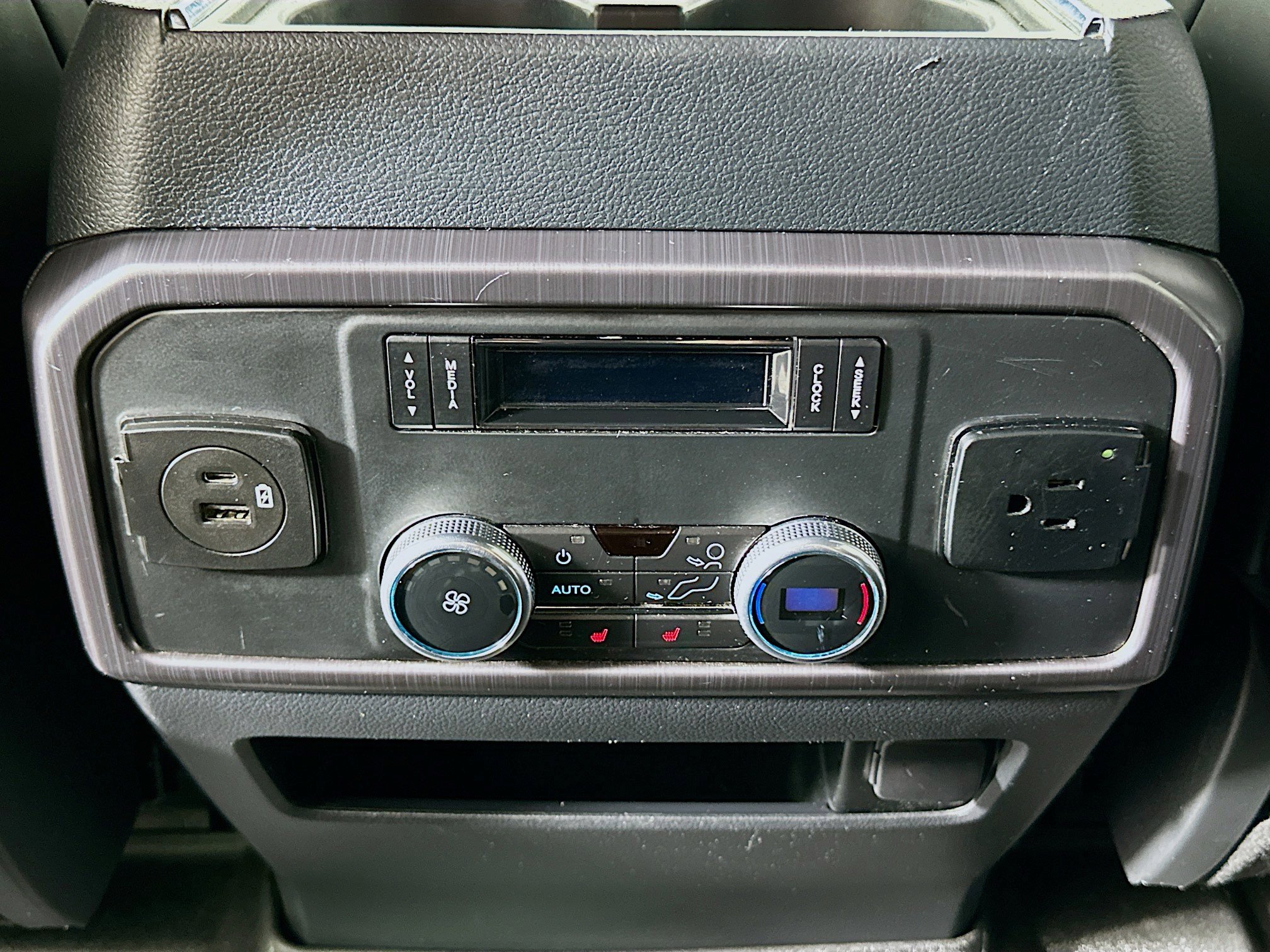Used 2022 Ford Expedition Platinum image 28