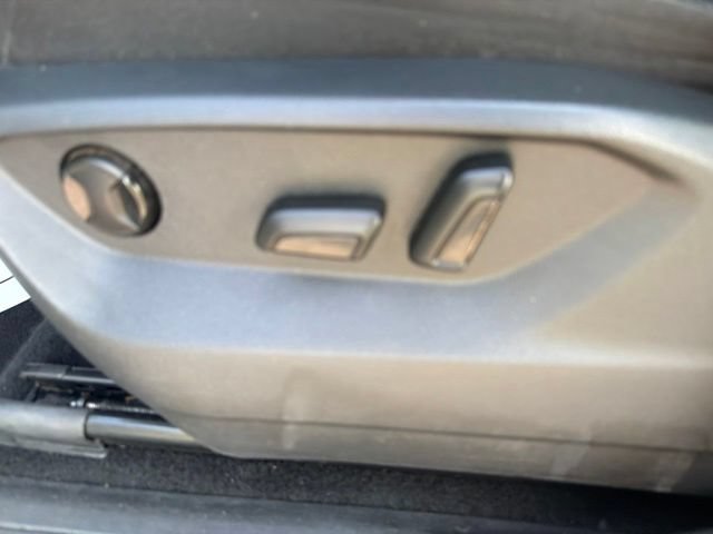 Used 2020 Volkswagen Tiguan SE FWD image 27