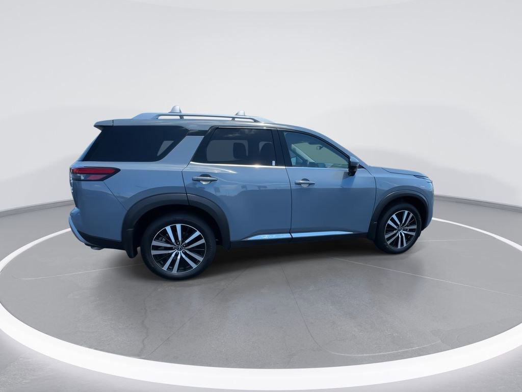 Used 2025 Nissan Pathfinder Platinum AWD/4WD image 8