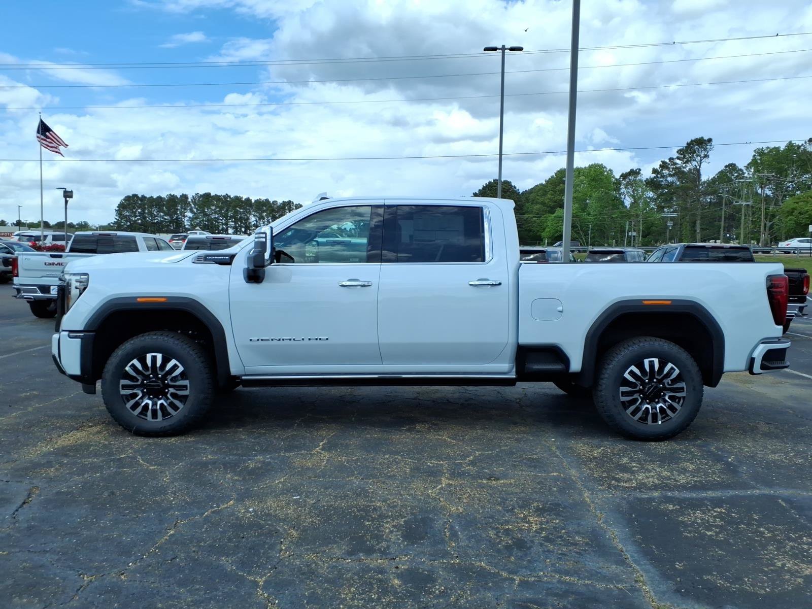 New 2026 GMC Sierra 2500 Denali Ultimate AWD/4WD image 1