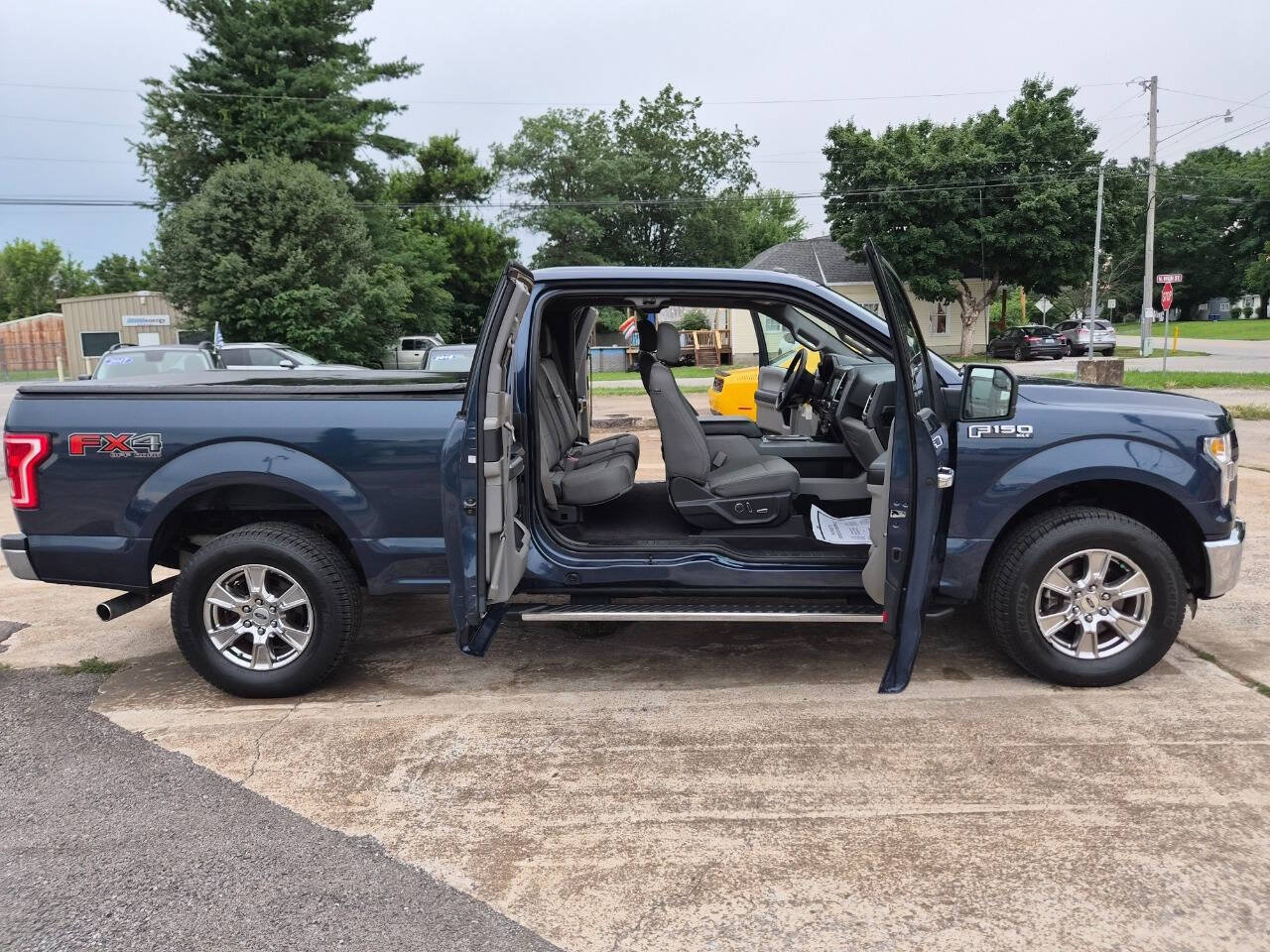 Used 2016 Ford F150 XLT w/ Equipment Group 302A Luxury AWD/4WD image 17