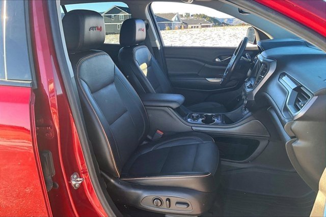 Used 2022 GMC Acadia AT4 w/ Technology Package image 30